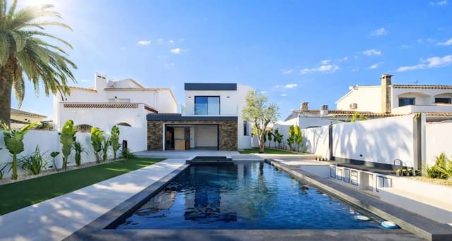 3 soveværelse Villa til salg i Empuriabrava, Castelló d'Empúries med swimmingpool garage - € 1.199.000 (Ref: 9861722)