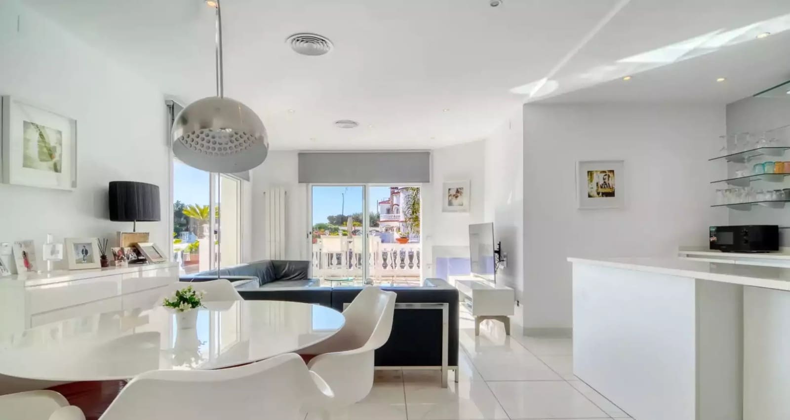 3 sypialnia Apartament na sprzedaż w Empuriabrava z basenem garażem - 1 250 000 € (Ref: 9861723)