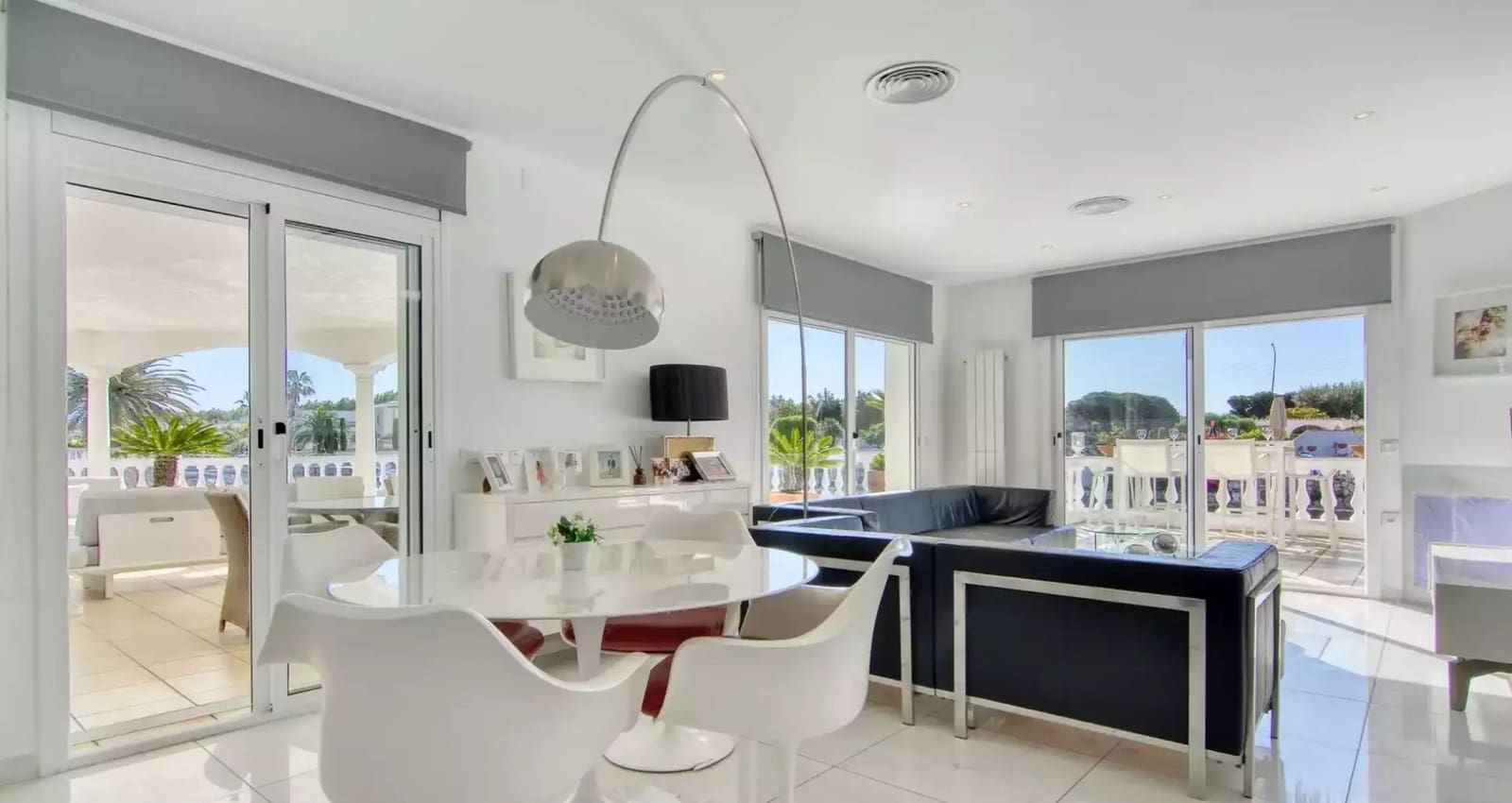 3 sypialnia Apartament na sprzedaż w Empuriabrava z basenem garażem - 1 250 000 € (Ref: 9861723)