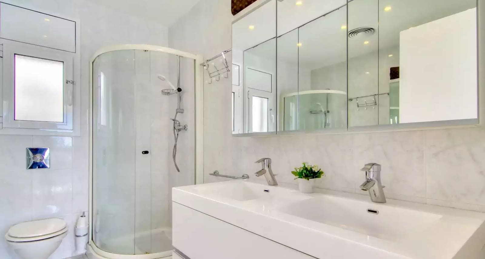 3 sypialnia Apartament na sprzedaż w Empuriabrava z basenem garażem - 1 250 000 € (Ref: 9861723)