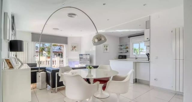 3 sypialnia Apartament na sprzedaż w Empuriabrava, Castelló d'Empúries z basenem garażem - 1 250 000 € (Ref: 9861723)