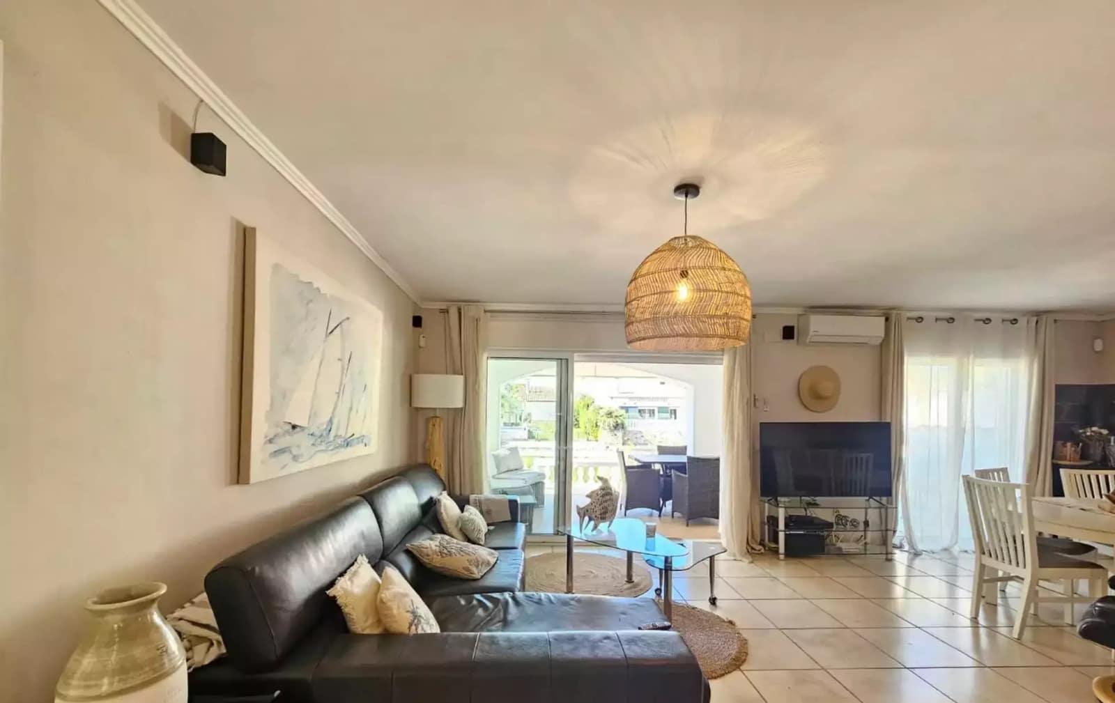 3 soveværelse Villa til salg i Empuriabrava med swimmingpool garage - € 925.000 (Ref: 9865019)
