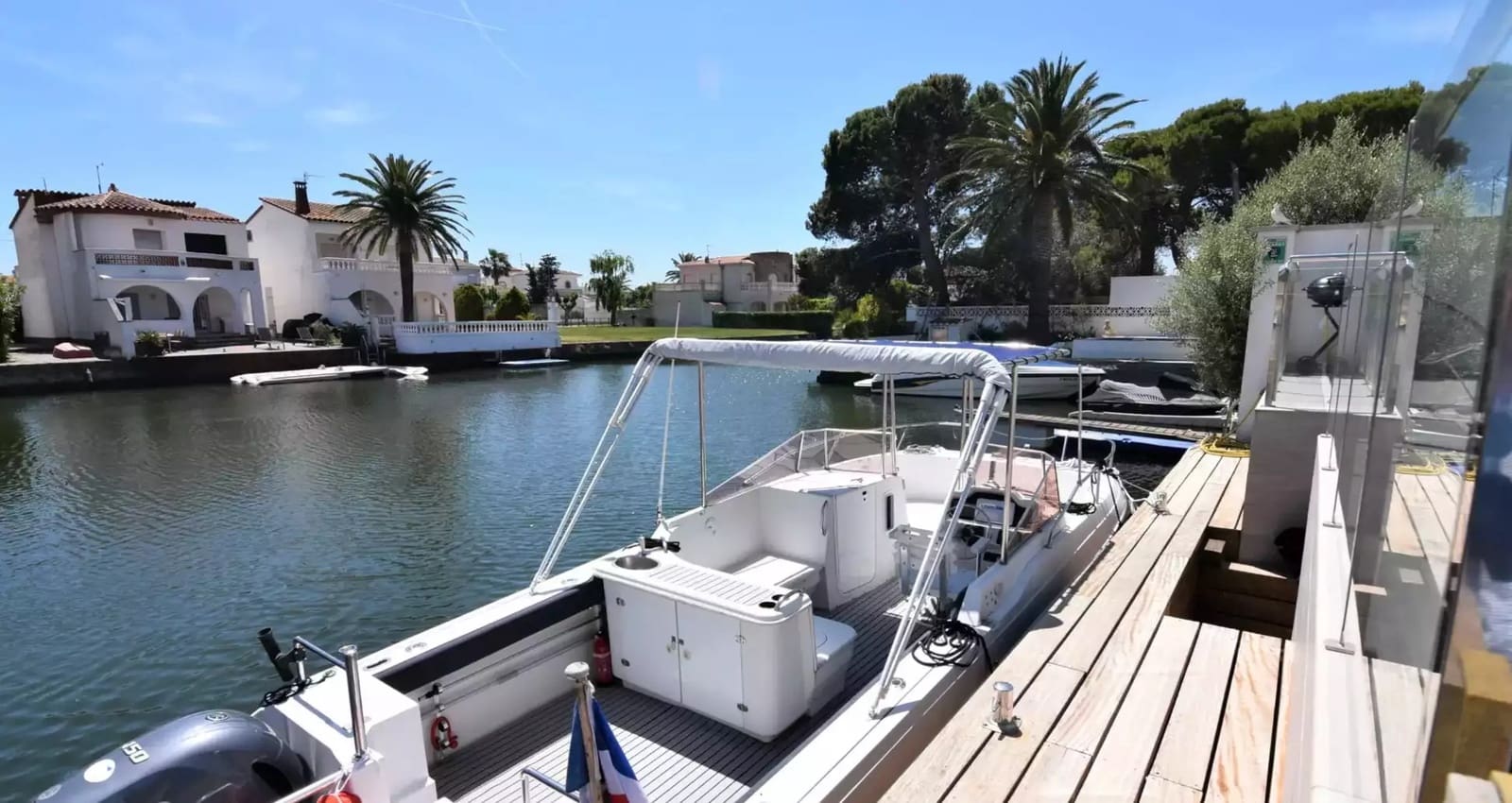 4 bedroom Villa for sale in Empuriabrava with garage - € 925,000 (Ref: 9865020)