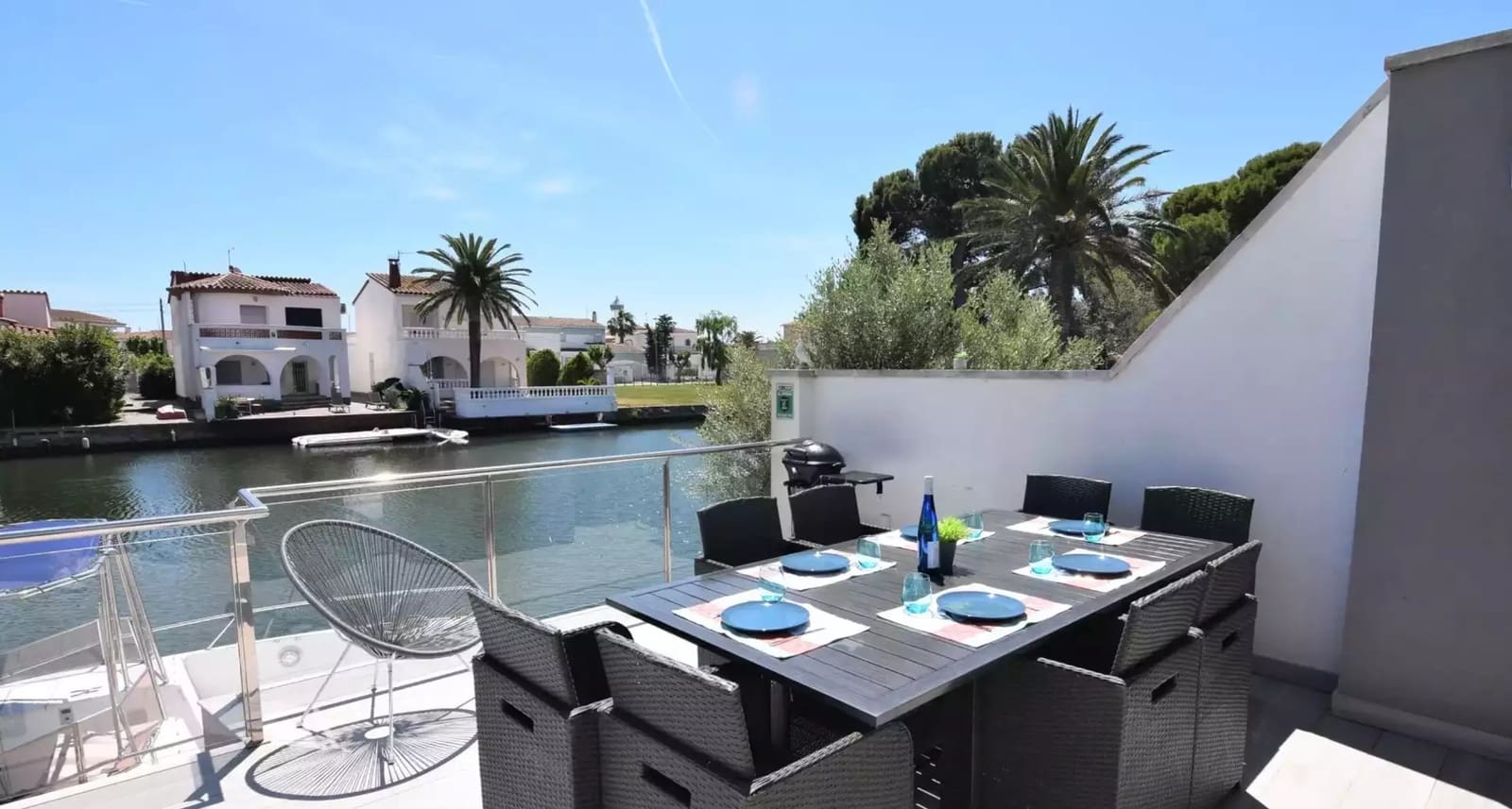 4 bedroom Villa for sale in Empuriabrava with garage - € 925,000 (Ref: 9865020)