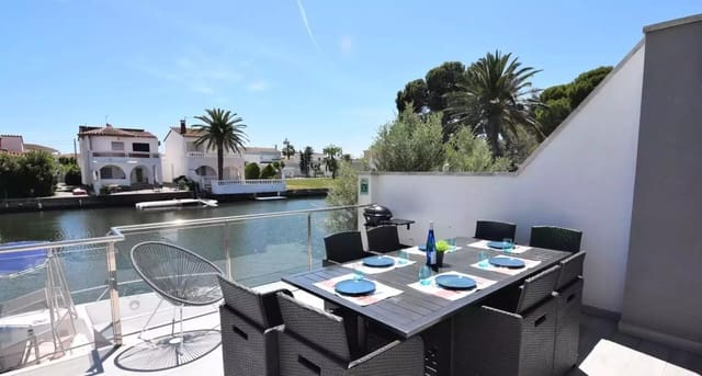 4 soverom Villa til salgs i Empuriabrava, Castelló d'Empúries med garasje - € 925 000 (Ref: 9865020)