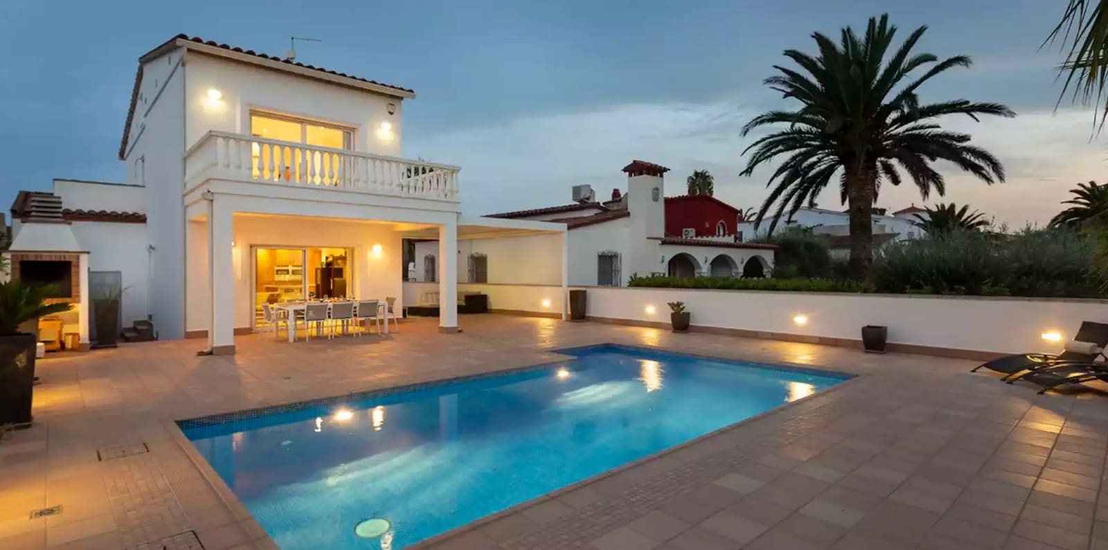 4 Zimmer Villa zu verkaufen in Empuriabrava mit Pool Garage - 1.090.000 € (Ref: 9865021)