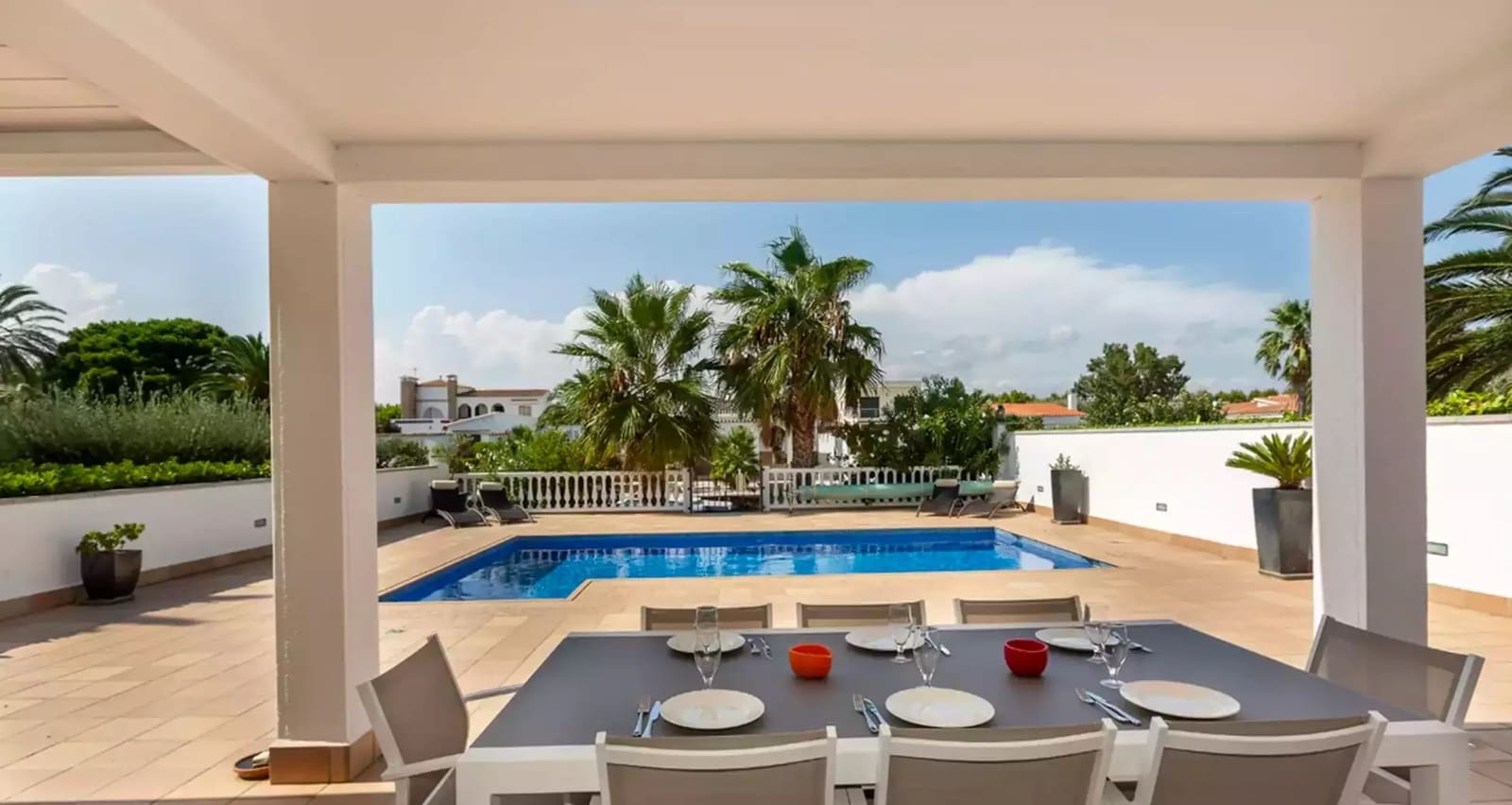 4 Zimmer Villa zu verkaufen in Empuriabrava mit Pool Garage - 1.090.000 € (Ref: 9865021)