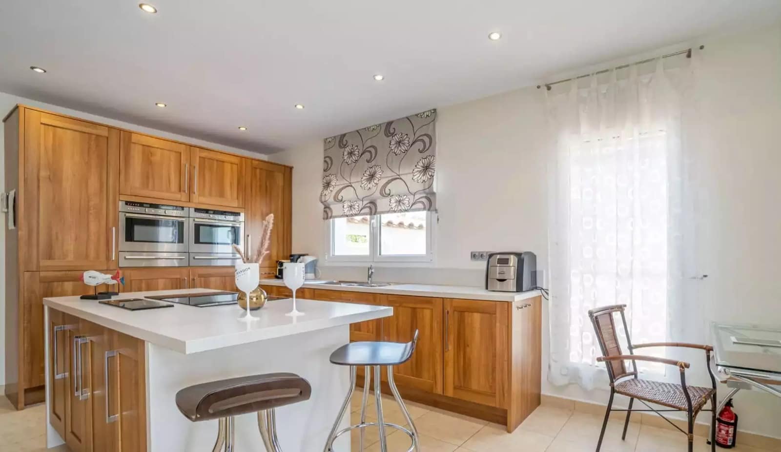 4 Zimmer Villa zu verkaufen in Empuriabrava mit Pool Garage - 1.090.000 € (Ref: 9865021)