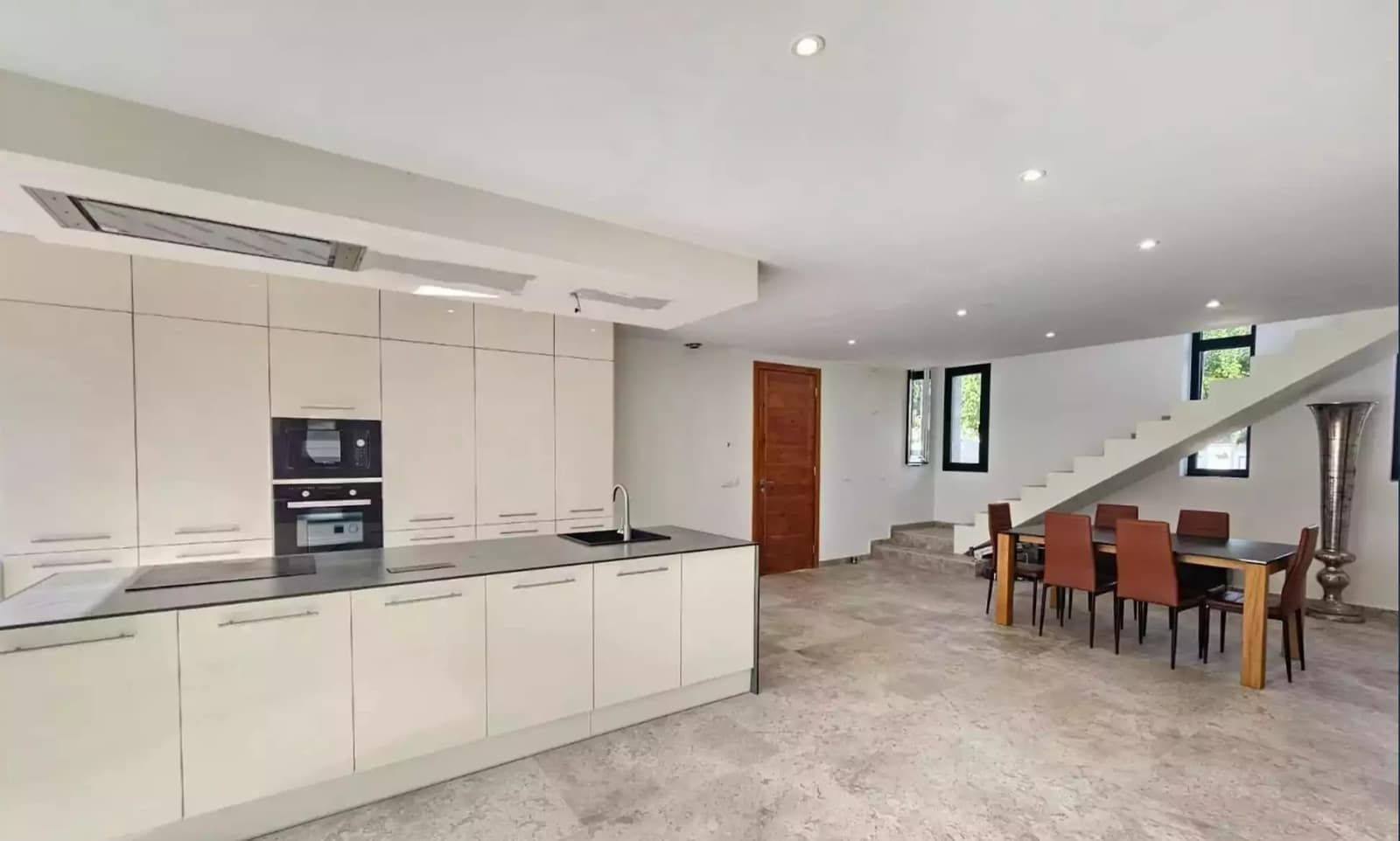 Chalet de 3 habitaciones en Empuriabrava en venta con piscina garaje - 1.090.000 € (Ref: 9865022)