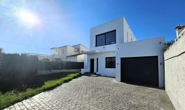 4 soveværelse Villa til salg i Empuriabrava, Castelló d'Empúries med swimmingpool garage - € 1.150.000 (Ref: 9865023)