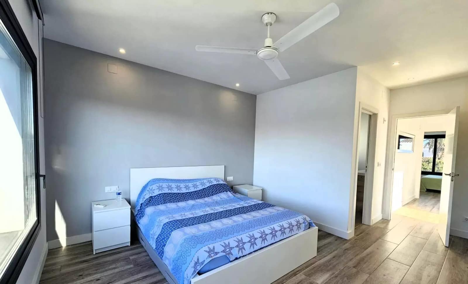 4 bedroom Villa for sale in Empuriabrava with pool garage - € 1,150,000 (Ref: 9865023)