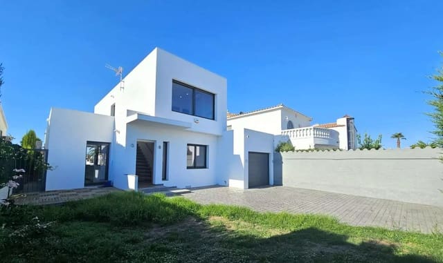 4 soveværelse Villa til salg i Empuriabrava, Castelló d'Empúries med swimmingpool garage - € 1.150.000 (Ref: 9865023)