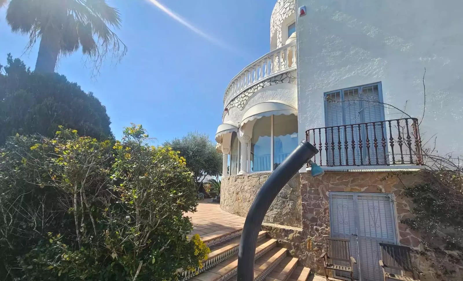 6 bedroom Townhouse for sale in Empuriabrava with garage - € 795,000 (Ref: 9866817)