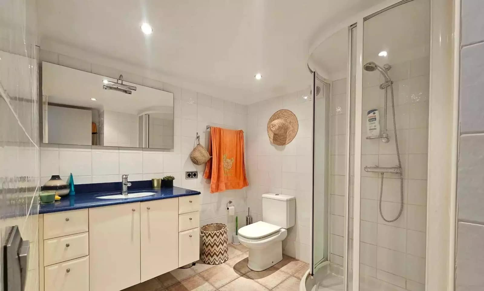 6 bedroom Townhouse for sale in Empuriabrava with garage - € 795,000 (Ref: 9866817)