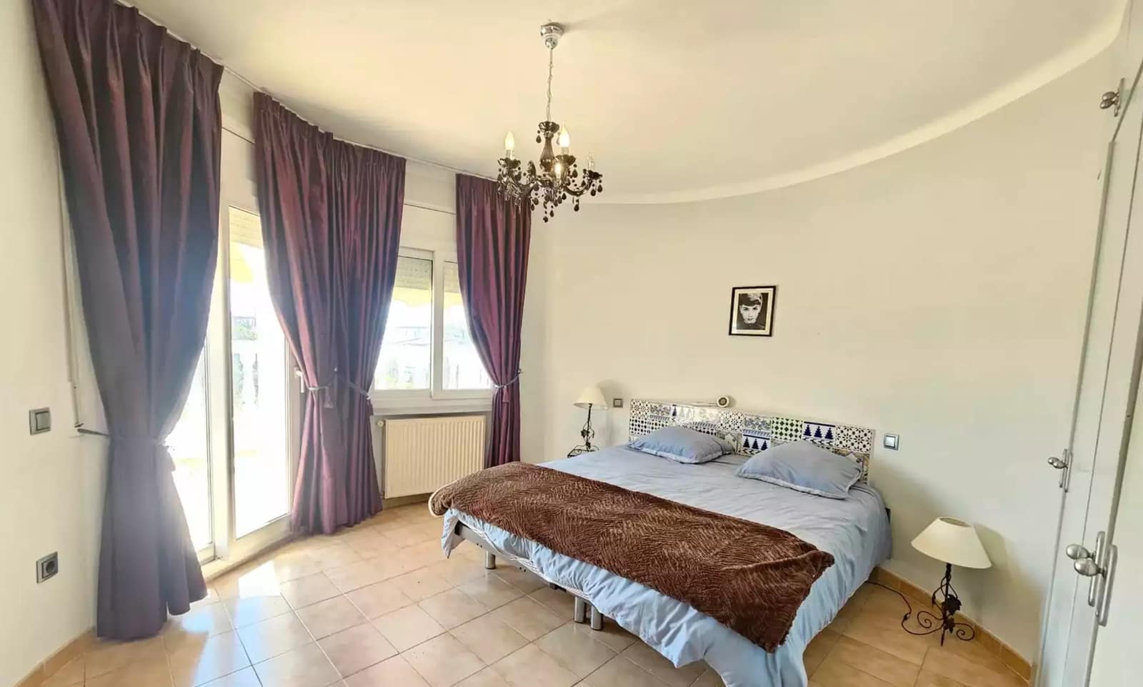 6 bedroom Townhouse for sale in Empuriabrava with garage - € 795,000 (Ref: 9866817)