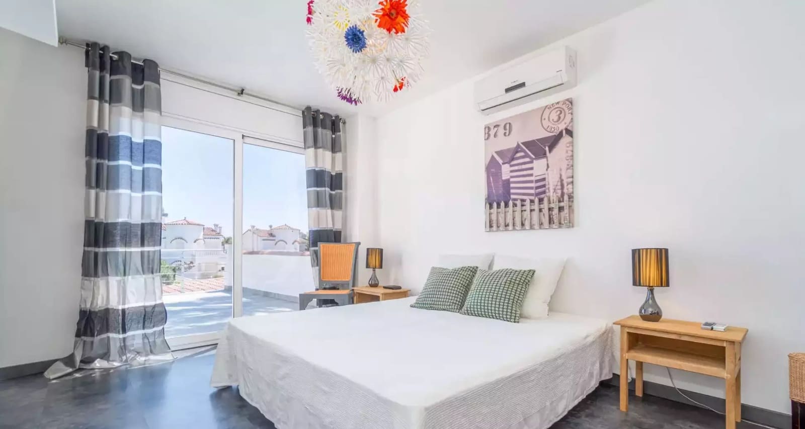 4 slaapkamer Villa te koop in Empuriabrava met zwembad garage - € 889.000 (Ref: 9866818)