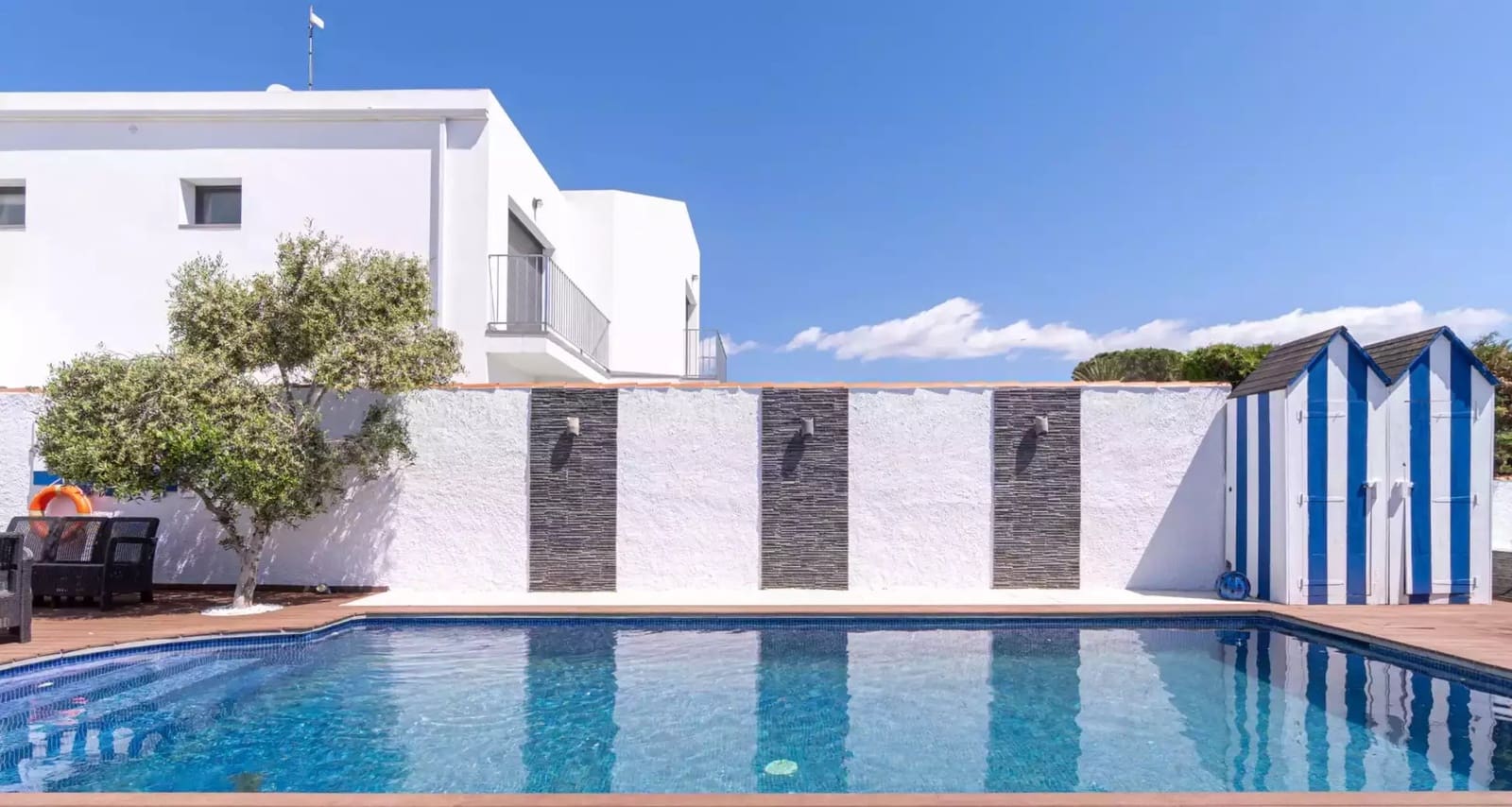 4 slaapkamer Villa te koop in Empuriabrava met zwembad garage - € 889.000 (Ref: 9866818)