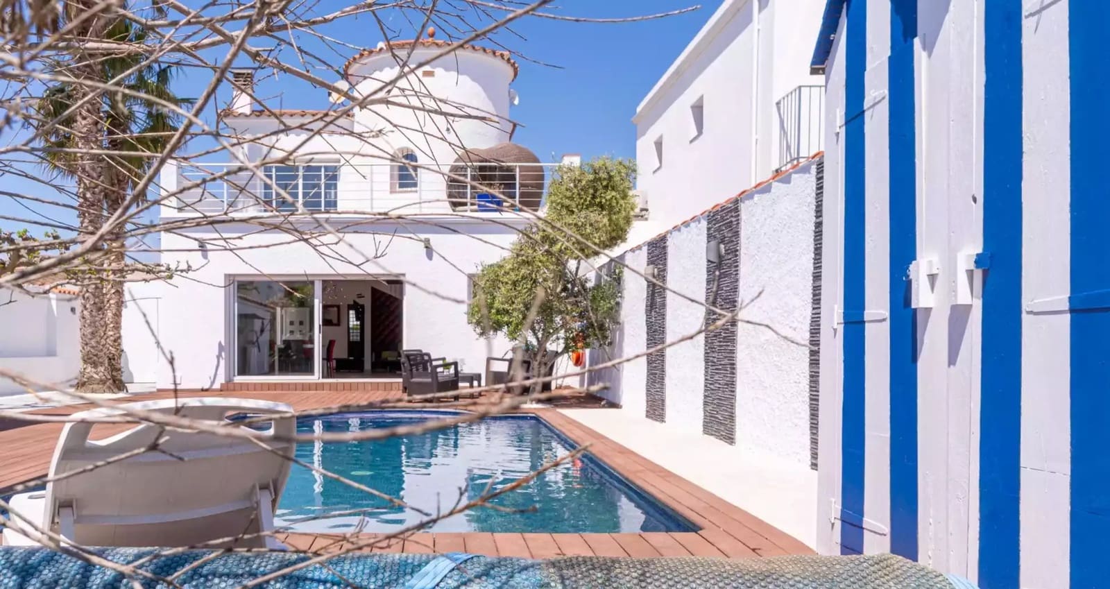 4 slaapkamer Villa te koop in Empuriabrava met zwembad garage - € 889.000 (Ref: 9866818)