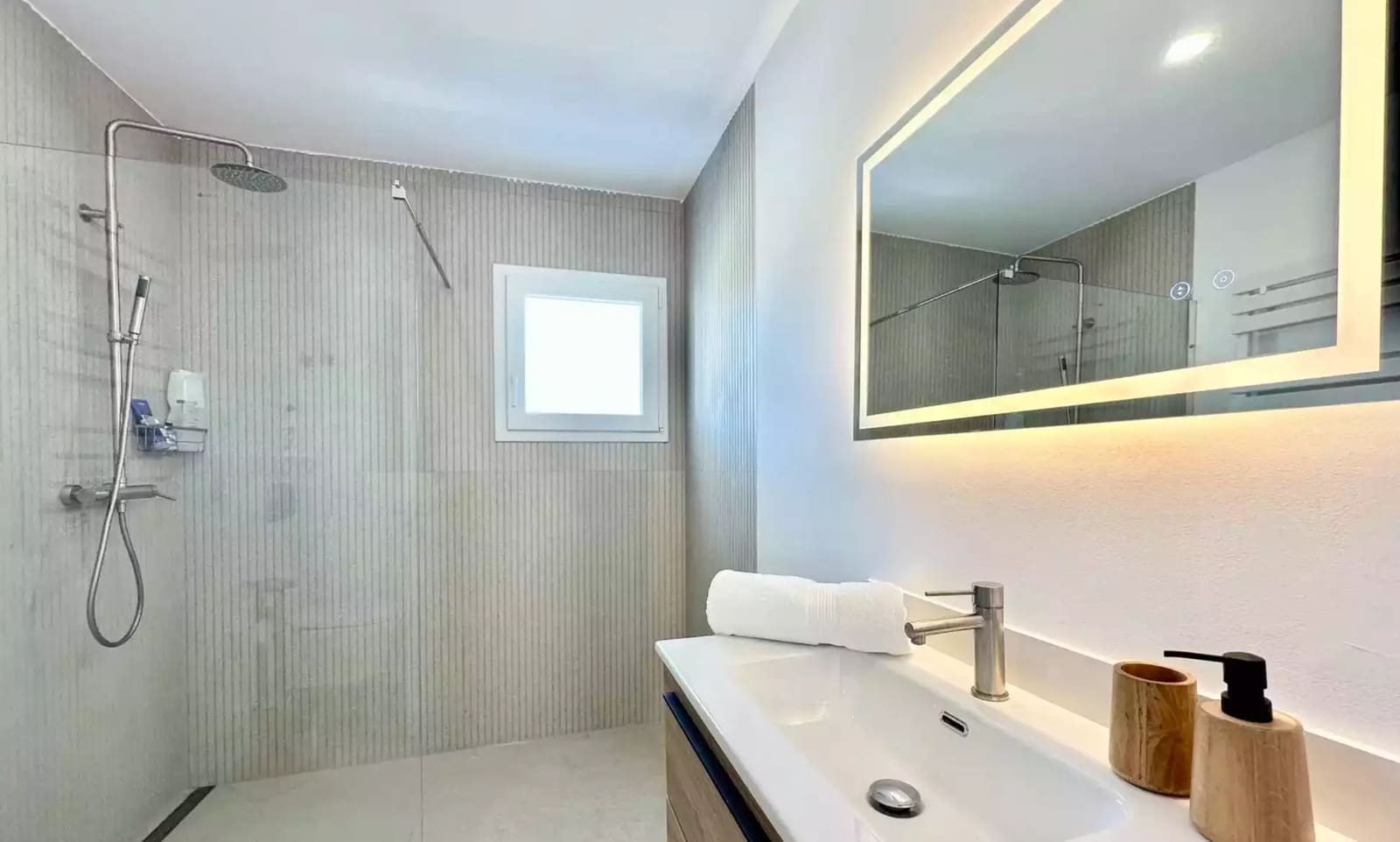 3 sovrum Villa till salu i Roses med pool garage - 1 200 000 € (Ref: 9873139)