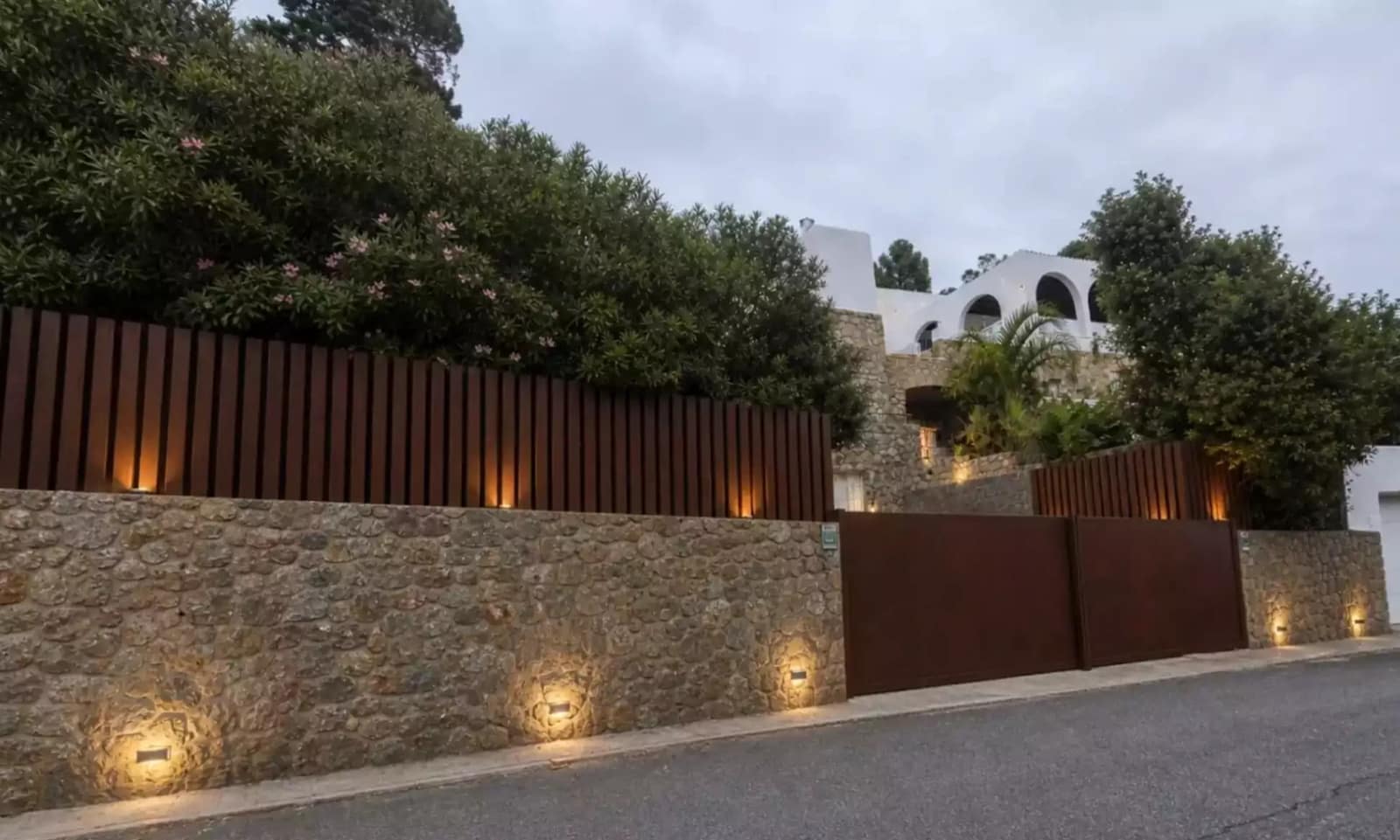 6 slaapkamer Villa te koop in Roses met zwembad garage - € 2.490.000 (Ref: 9873141)