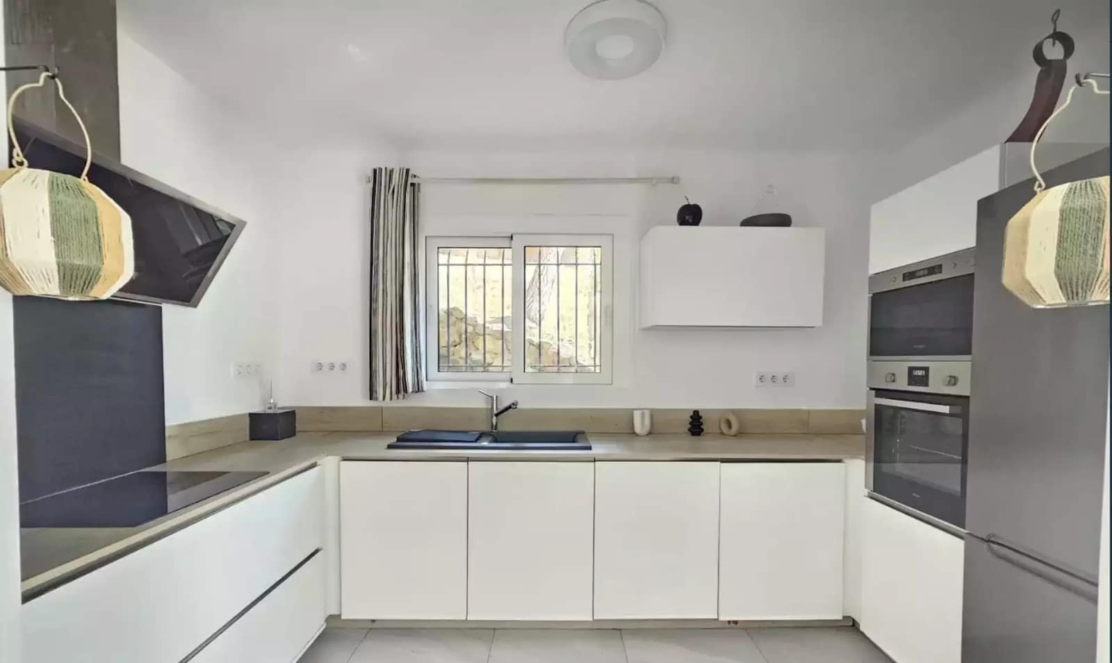 6 slaapkamer Villa te koop in Roses met zwembad garage - € 2.490.000 (Ref: 9873141)