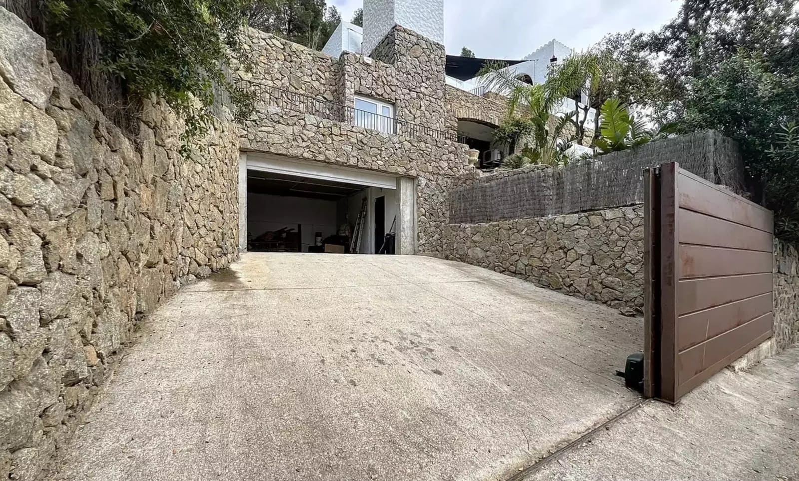 6 slaapkamer Villa te koop in Roses met zwembad garage - € 2.490.000 (Ref: 9873141)
