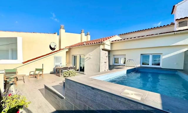 4 makuuhuone Asunto myytävänä paikassa Empuriabrava, Castelló d'Empúries mukana uima-altaan 
autotalli - 599 000 € (Ref: 9875922)