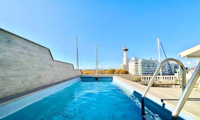 4 makuuhuone Asunto myytävänä paikassa Empuriabrava, Castelló d'Empúries mukana uima-altaan 
autotalli - 599 000 € (Ref: 9875922)