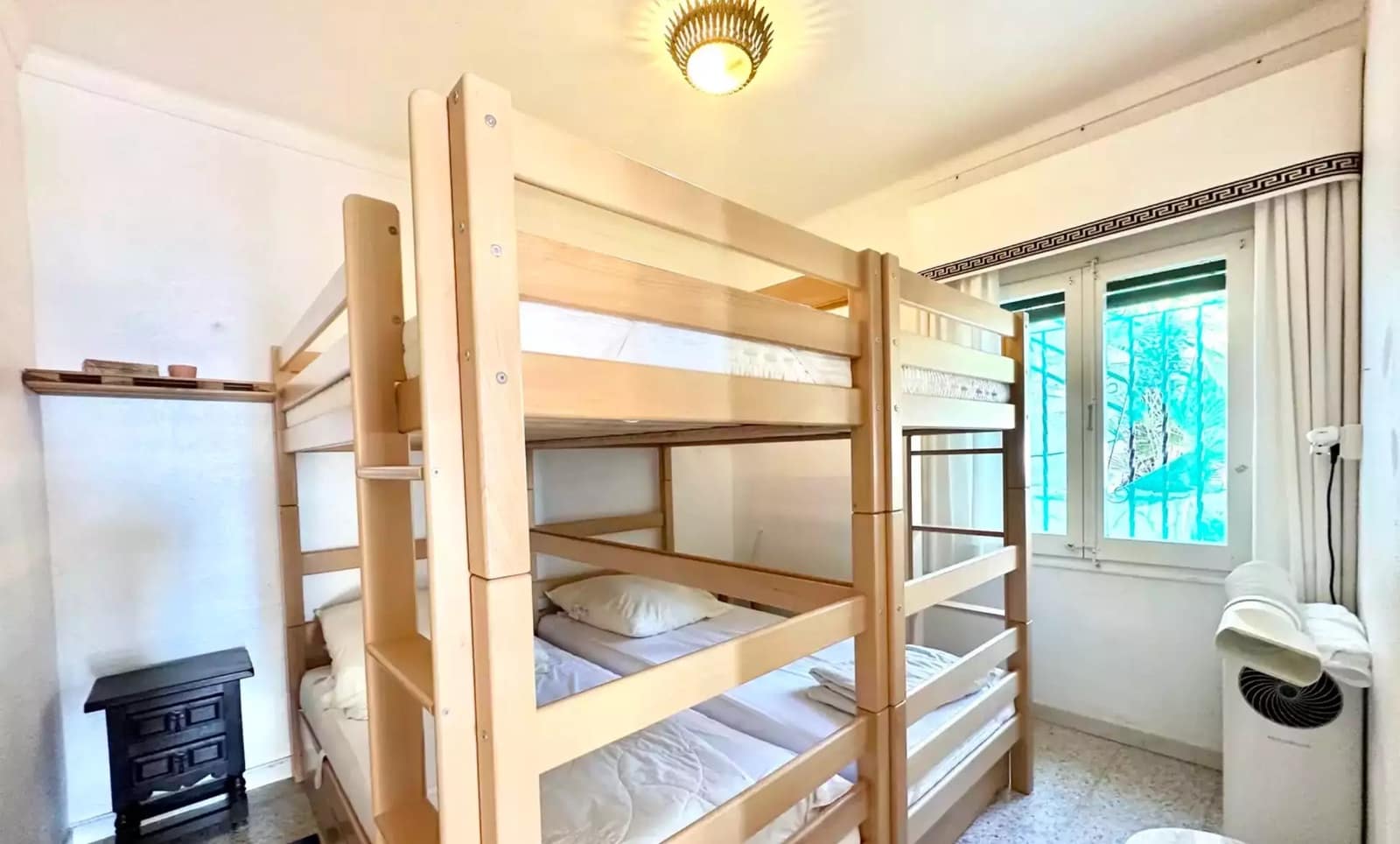 2 bedroom Flat for sale in Roses with garage - € 440,000 (Ref: 9875923)