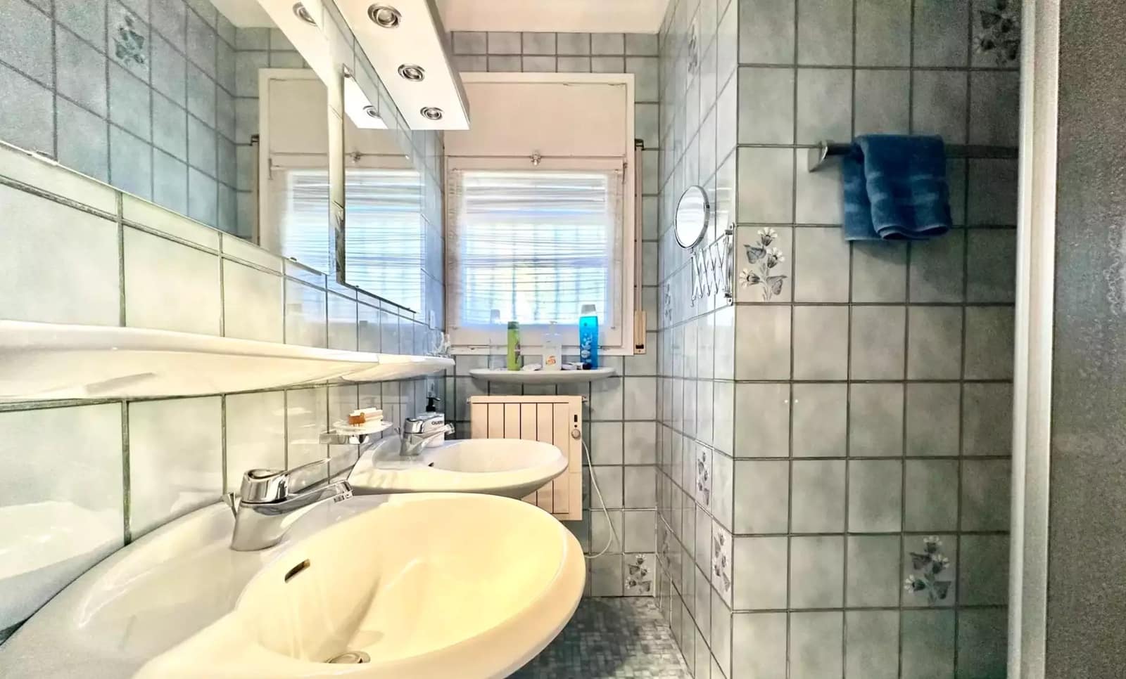 2 bedroom Flat for sale in Roses with garage - € 440,000 (Ref: 9875923)
