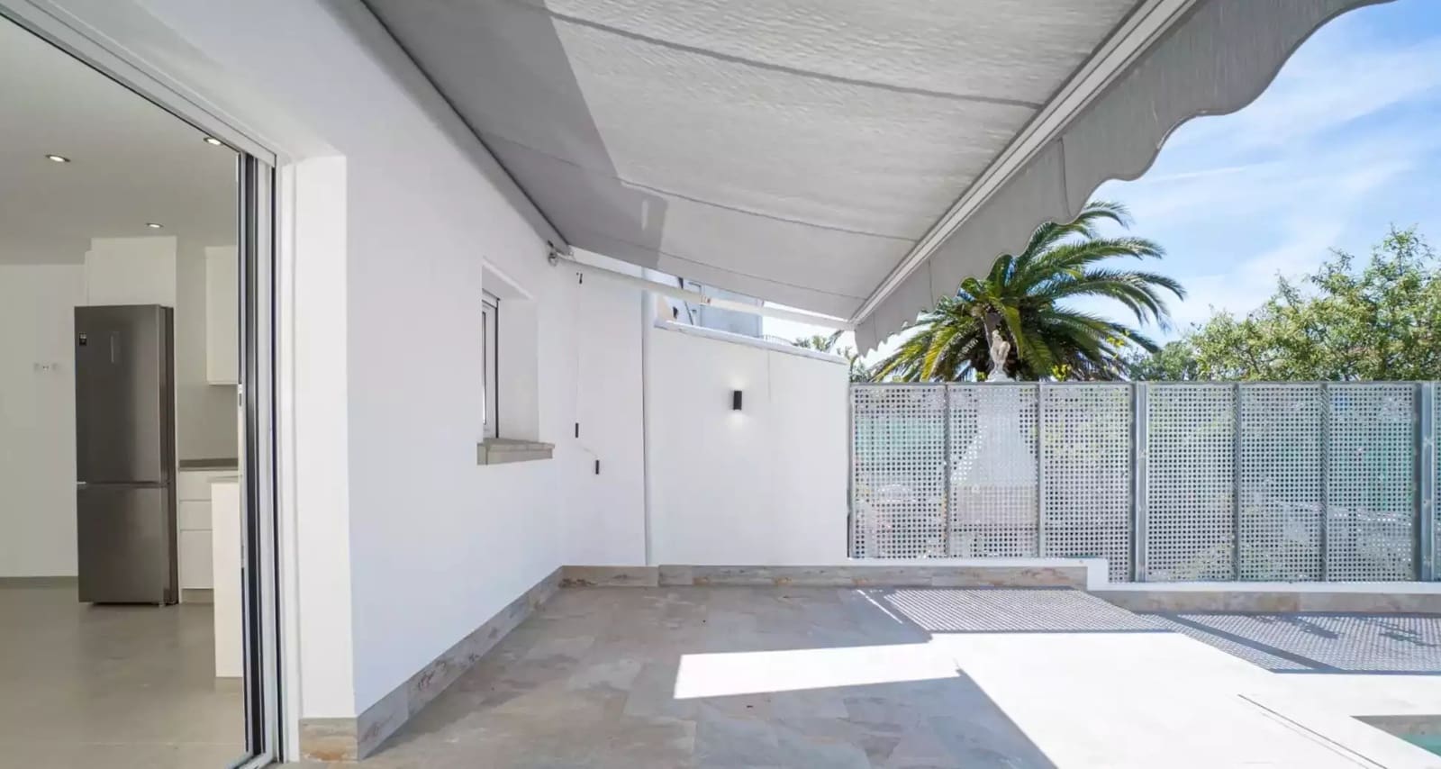 3 soverom Villa til salgs i Empuriabrava med svømmebasseng garasje - € 495 000 (Ref: 9875924)
