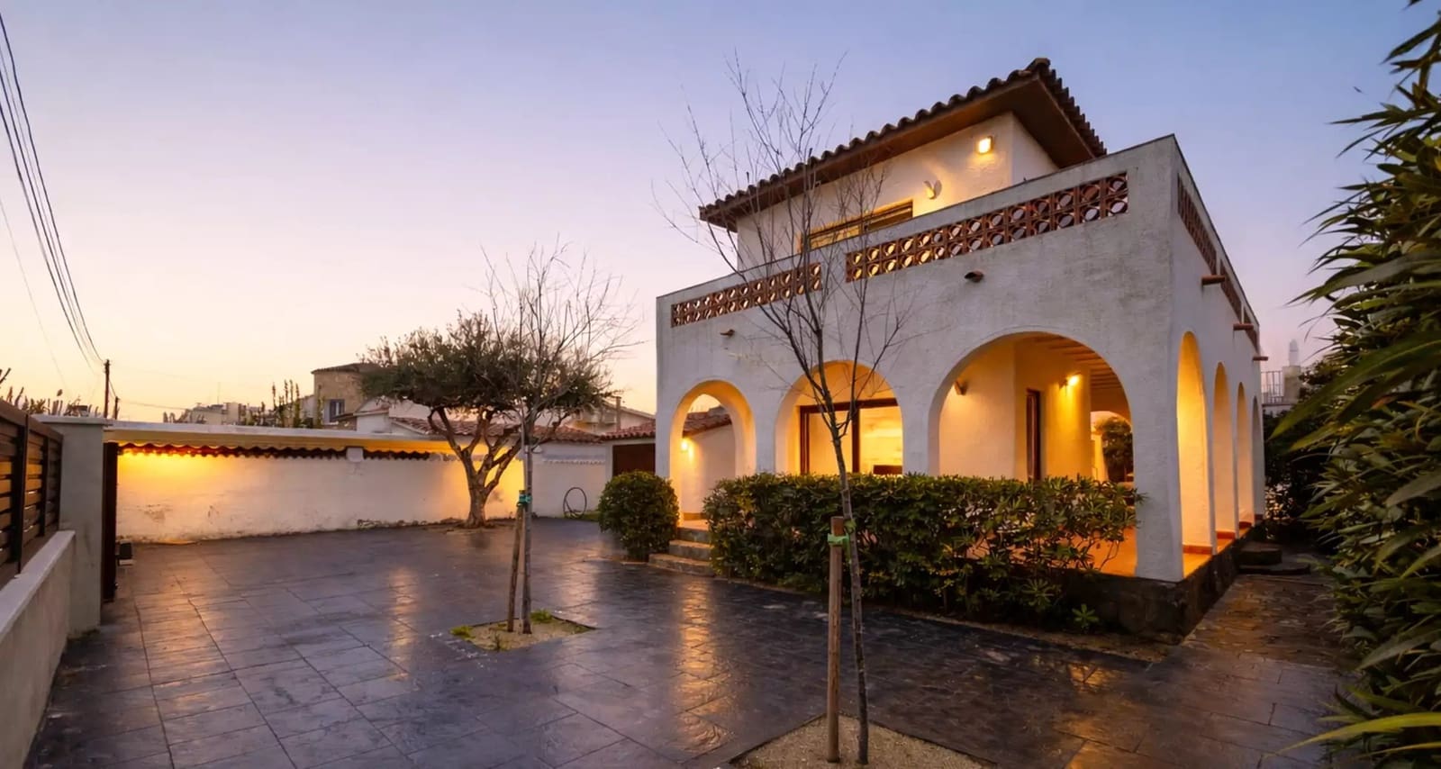 3 bedroom Villa for sale in Empuriabrava with garage - € 550,000 (Ref: 9875926)
