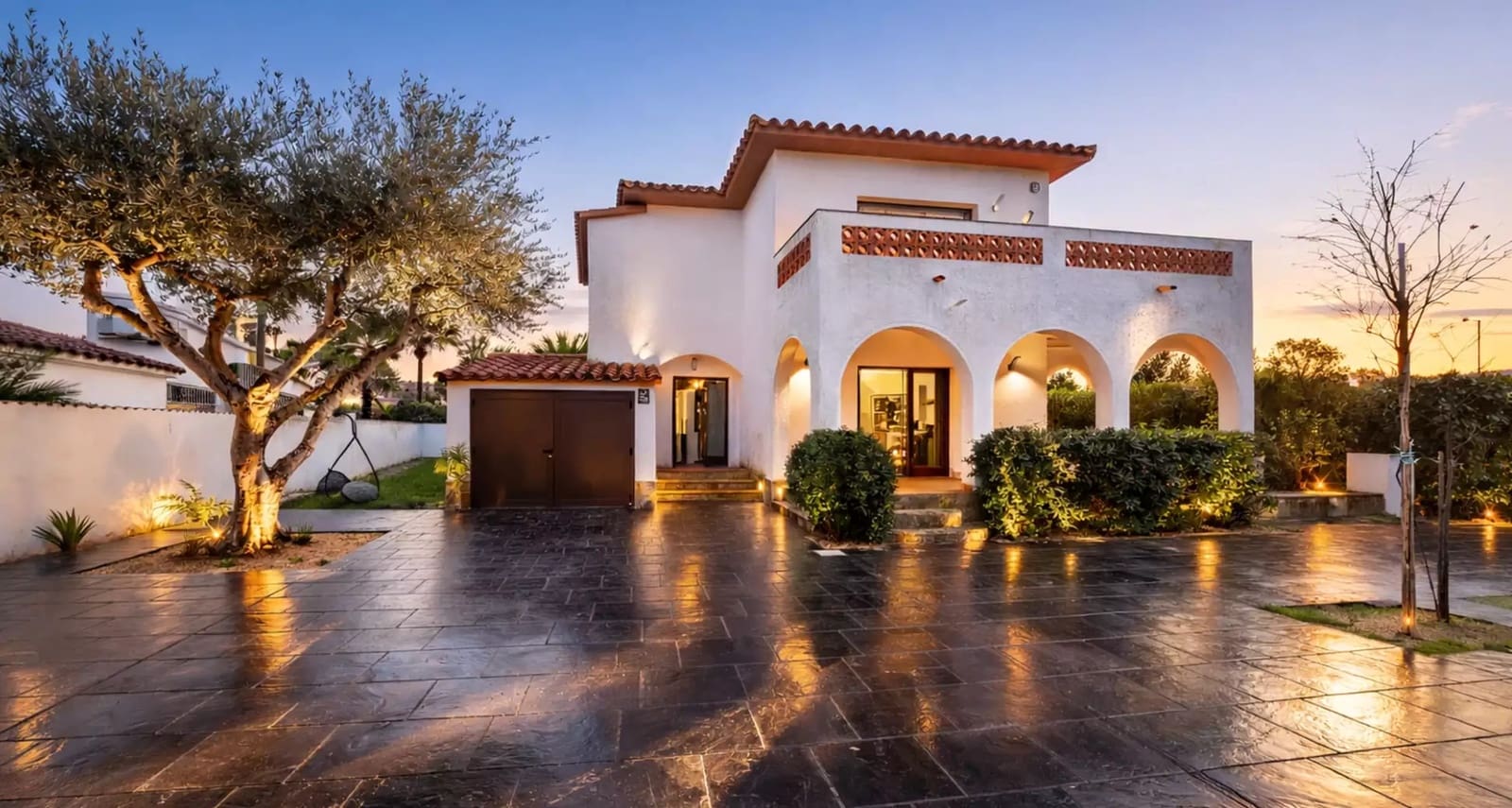 3 bedroom Villa for sale in Empuriabrava with garage - € 550,000 (Ref: 9875926)