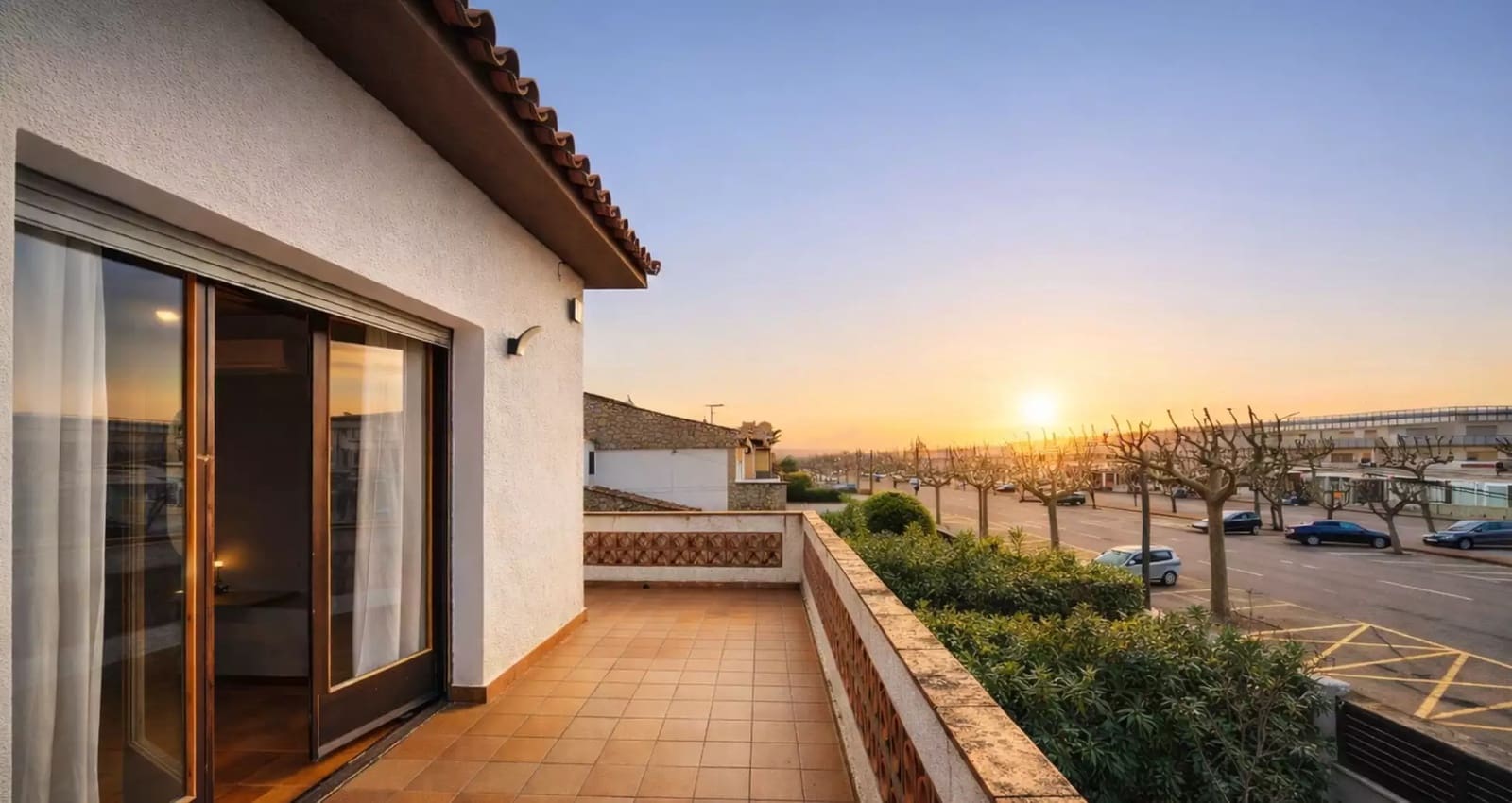 3 bedroom Villa for sale in Empuriabrava with garage - € 550,000 (Ref: 9875926)
