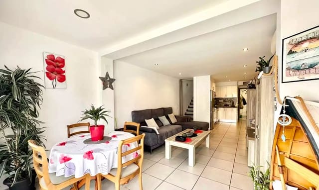 3 slaapkamer Huis te koop in Santa Margarida, Roses met garage - € 460.000 (Ref: 9875927)