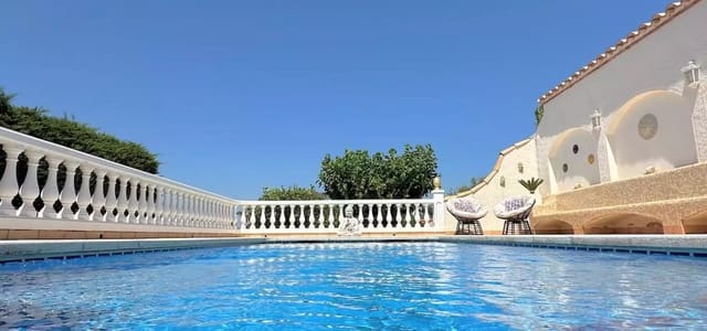 3 slaapkamer Villa te koop in El Mas Fumats, Roses met zwembad garage - € 825.000 (Ref: 9875928)