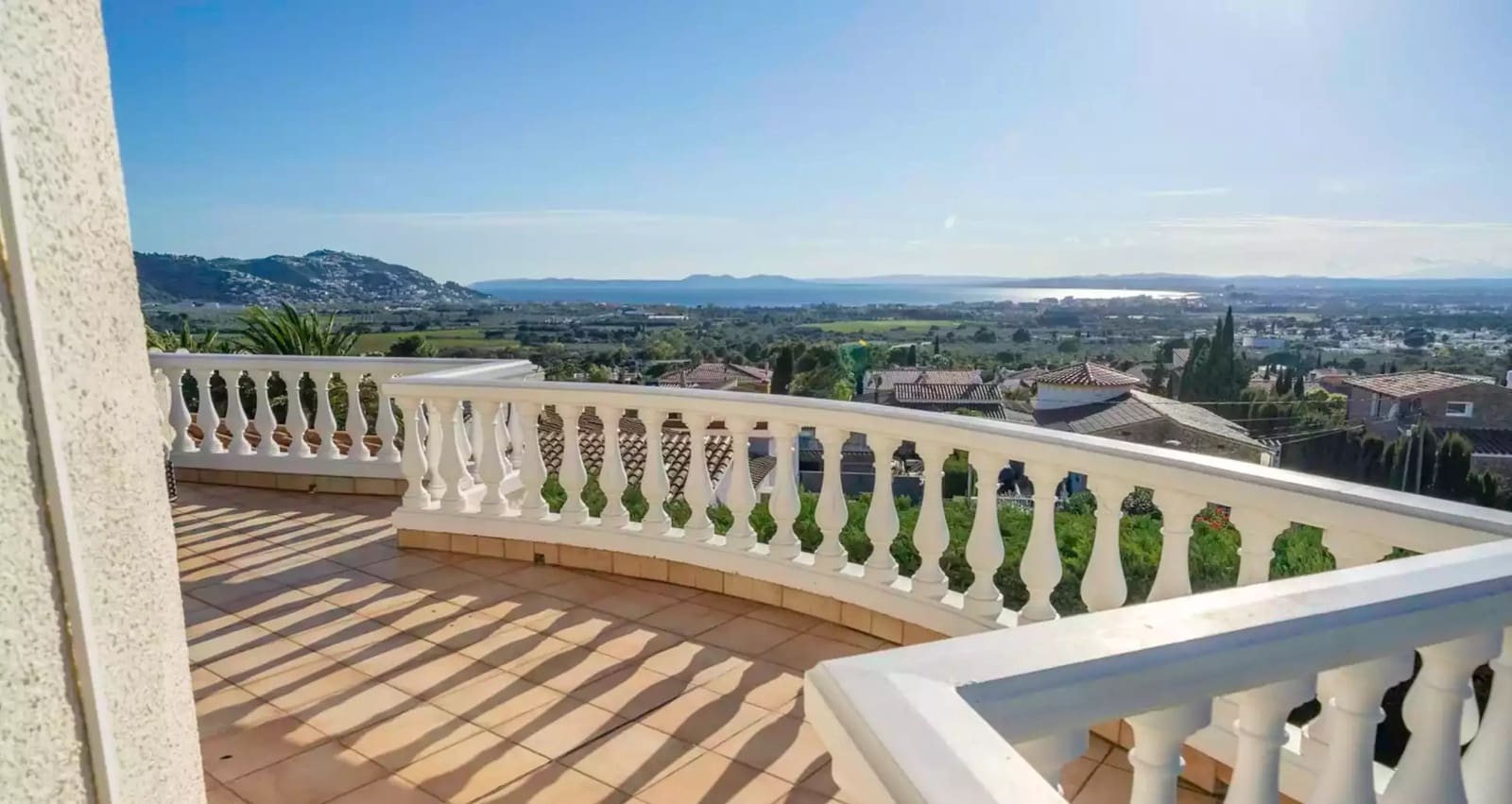 3 bedroom Villa for sale in El Mas Fumats with pool garage - € 825,000 (Ref: 9875928)