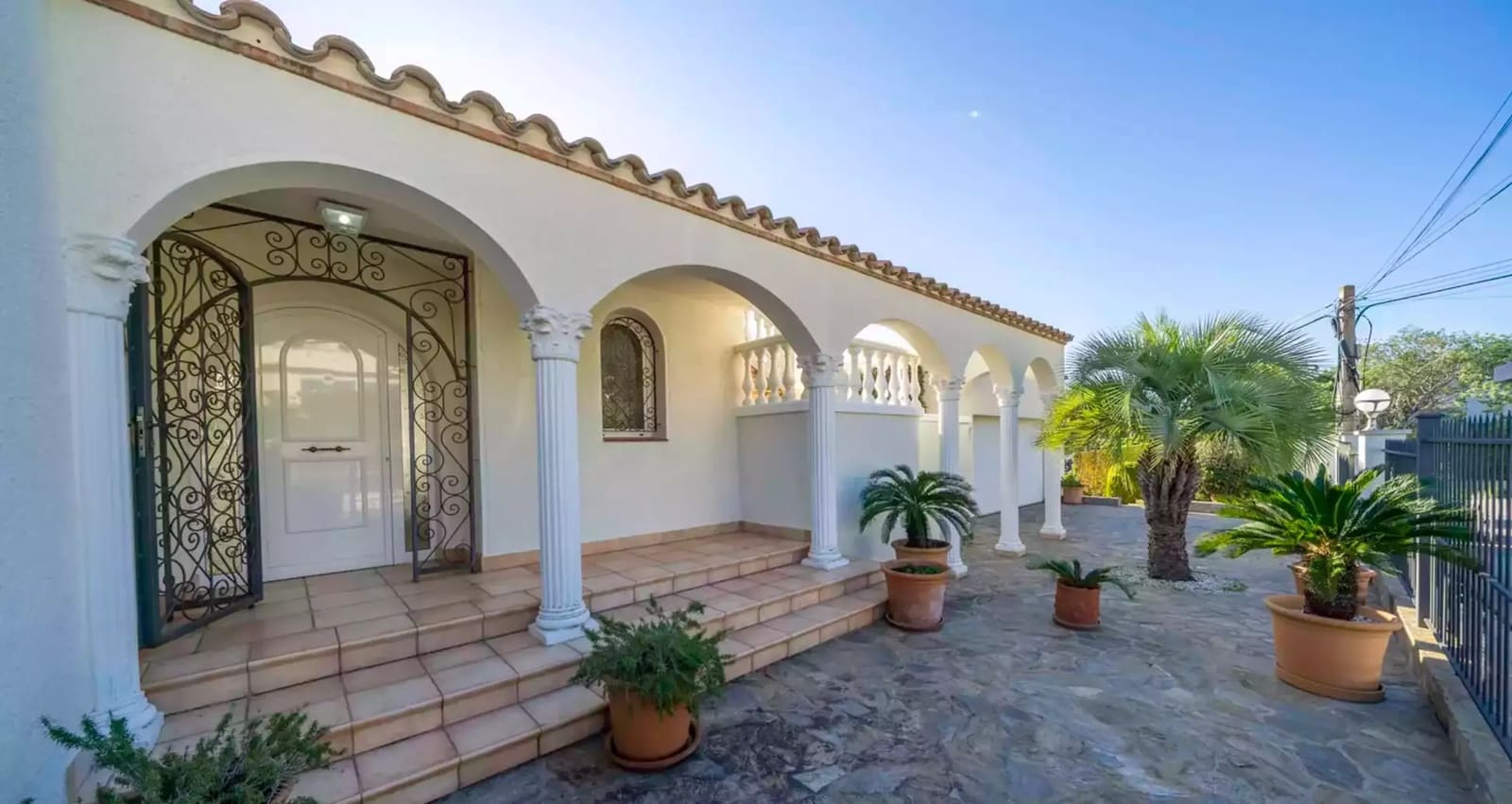 3 bedroom Villa for sale in El Mas Fumats with pool garage - € 825,000 (Ref: 9875928)