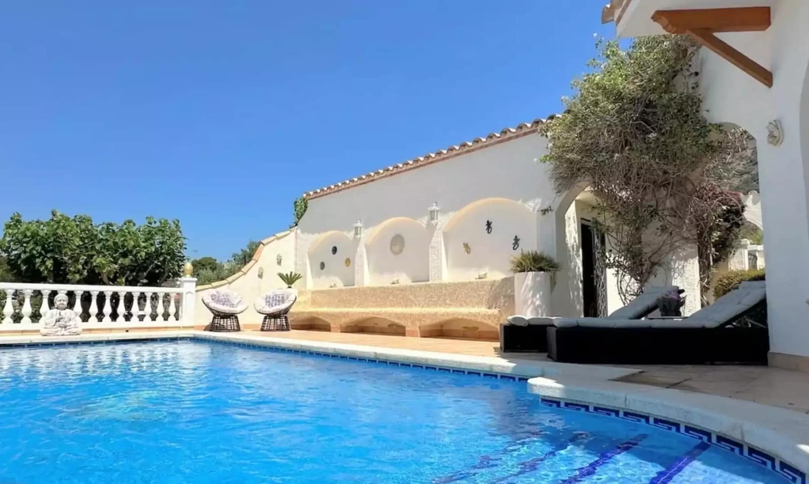3 bedroom Villa for sale in El Mas Fumats with pool garage - € 825,000 (Ref: 9875928)