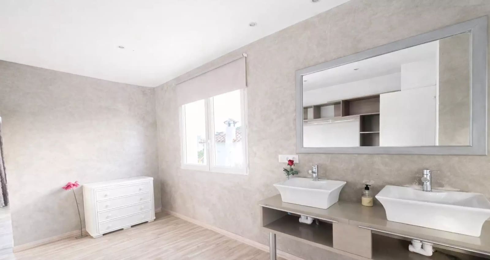 4 bedroom Villa for sale in Empuriabrava with pool garage - € 790,000 (Ref: 9875929)