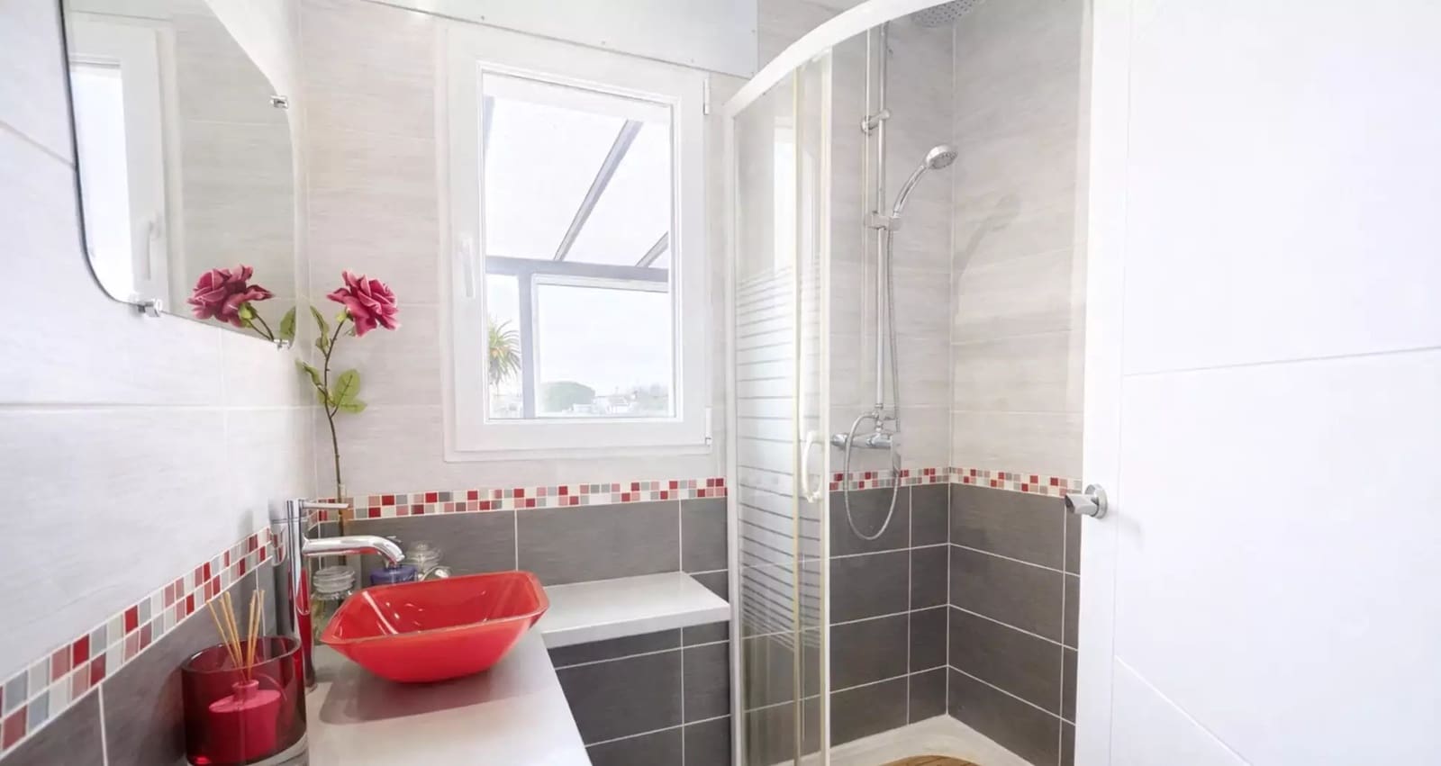4 bedroom Villa for sale in Empuriabrava with pool garage - € 790,000 (Ref: 9875929)