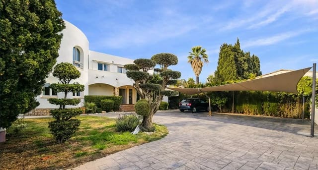 4 sypialnia Willa na sprzedaż w Empuriabrava, Castelló d'Empúries z basenem garażem - 790 000 € (Ref: 9875929)