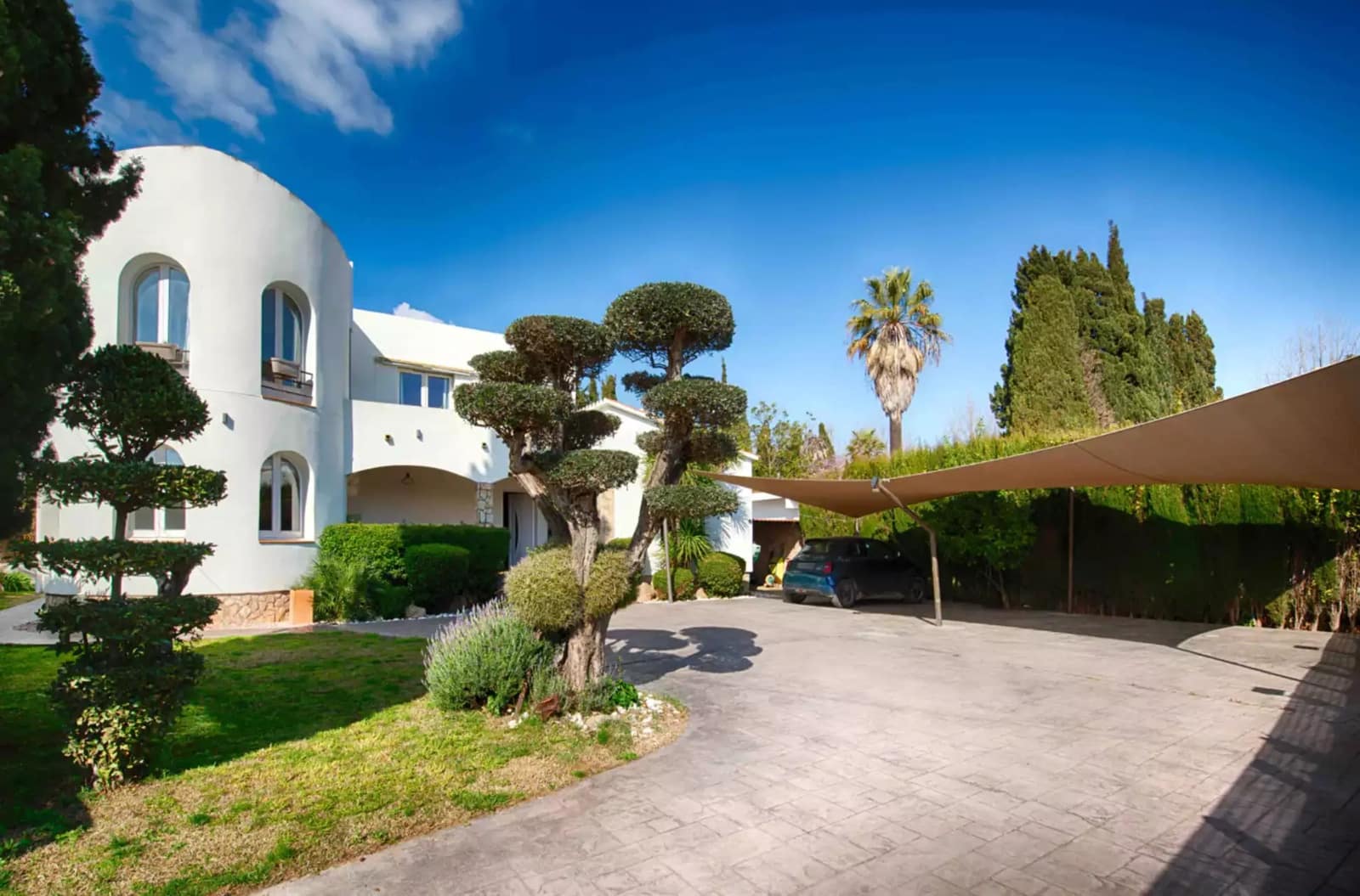 4 slaapkamer Villa te koop in Empuriabrava met zwembad garage - € 790.000 (Ref: 9875929)