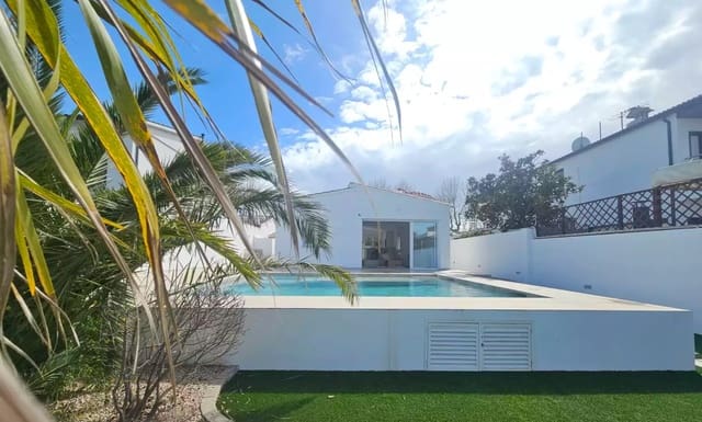 3 makuuhuone Huvila myytävänä paikassa Empuriabrava, Castelló d'Empúries mukana uima-altaan 
autotalli - 1 050 000 € (Ref: 9875930)