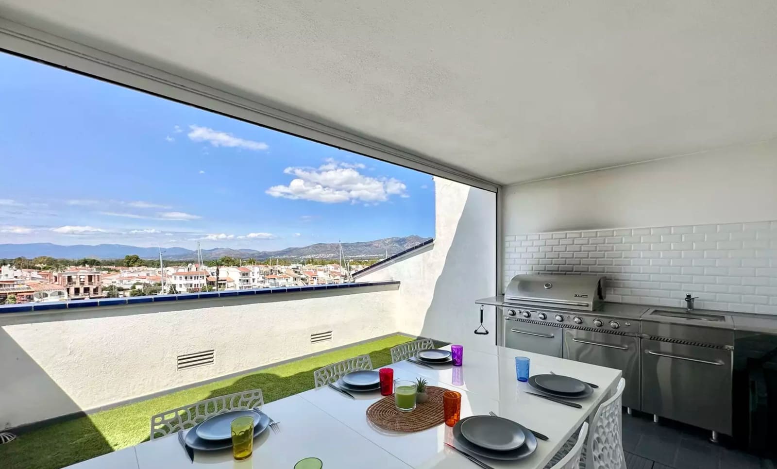 3 chambre Appartement à vendre à Empuriabrava avec piscine garage - 470 000 € (Ref: 9880752)