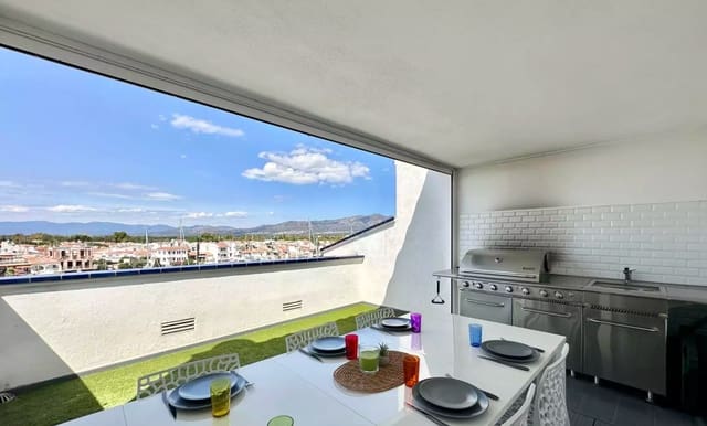 3 chambre Appartement à vendre à Empuriabrava, Castelló d'Empúries avec piscine garage - 470 000 € (Ref: 9880752)