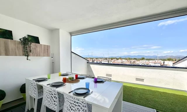 3 chambre Appartement à vendre à Empuriabrava, Castelló d'Empúries avec piscine garage - 470 000 € (Ref: 9880752)