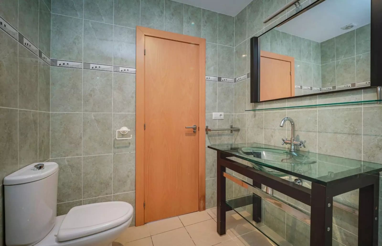 3 soveværelse Villa til salg i Empuriabrava med swimmingpool garage - € 420.000 (Ref: 9890026)