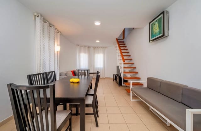 3 soverom Villa til salgs i Empuriabrava, Castelló d'Empúries med svømmebasseng garasje - € 420 000 (Ref: 9890026)