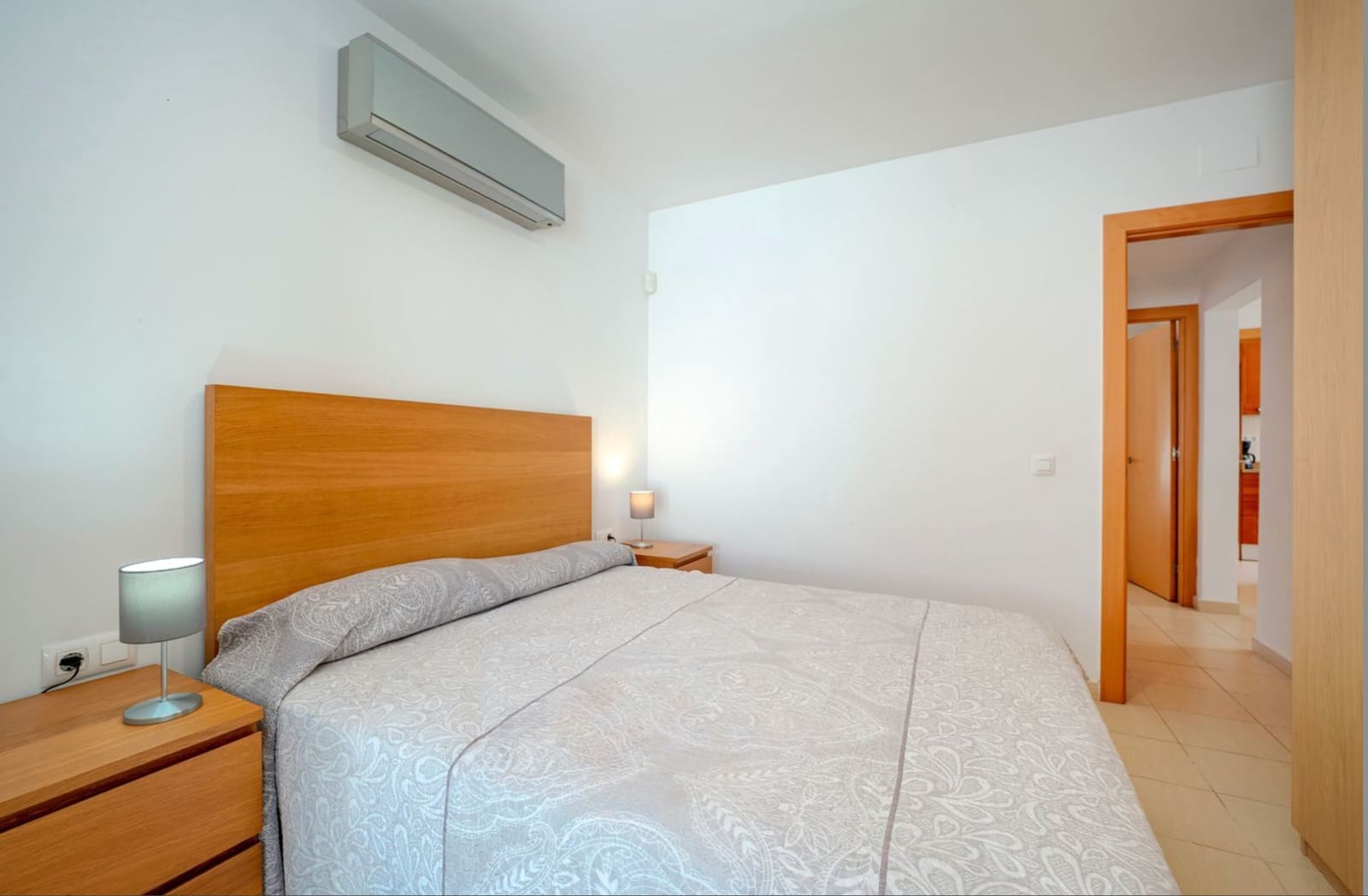 3 soveværelse Villa til salg i Empuriabrava med swimmingpool garage - € 420.000 (Ref: 9890026)